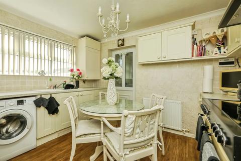 2 bedroom detached bungalow for sale, Blackthorn Close, Scunthorpe