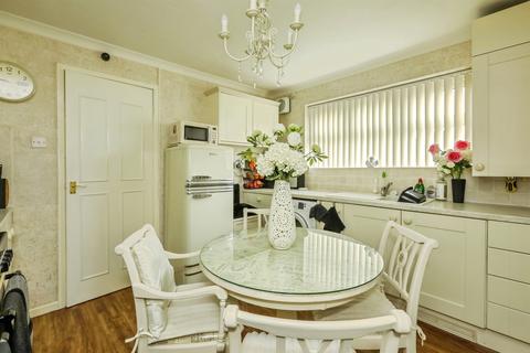 2 bedroom detached bungalow for sale, Blackthorn Close, Scunthorpe
