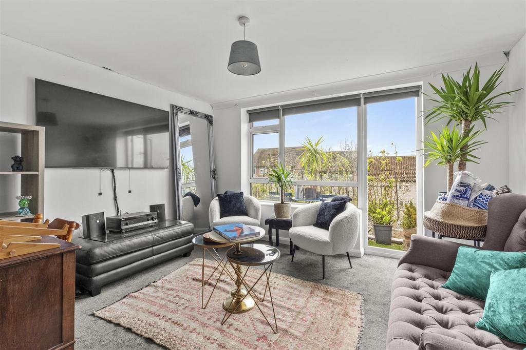 13 Southbourne House, Amersham Hill, HP13 6 HJ-9.jp