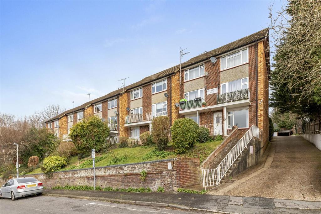13 Southbourne House, Amersham Hill, HP13 6 HJ-15.j