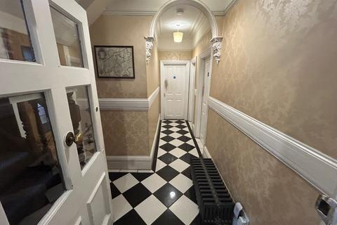 6 bedroom terraced house for sale, London Road, Luton