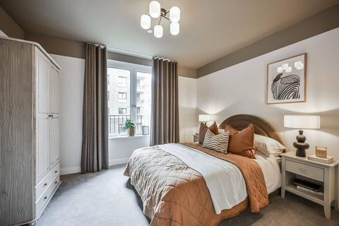 2 bedroom flat for sale, North Gate Park, London N15