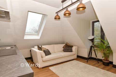 undefined, Manor Gardens, Longfield DA3