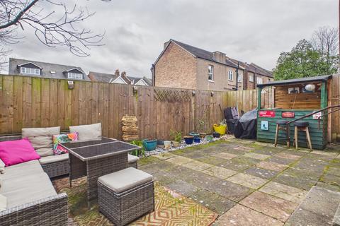 2 bedroom flat for sale, West Gardens, Tooting, SW17