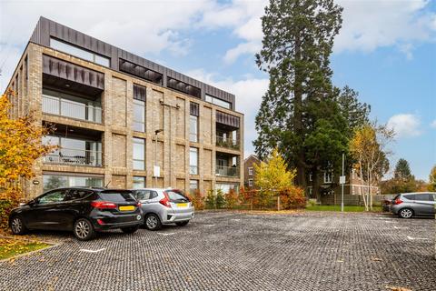 undefined, Top floor w/parking & balcony | Church Road, Haywards Heath