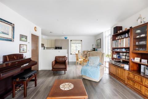 undefined, Top floor w/parking & balcony | Church Road, Haywards Heath