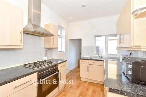 3 bedroom end of terrace house for sale, Aston Road, Southsea PO4