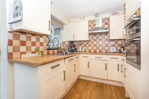 undefined, Nant Y Glyn, Llanrug, Caernarfon, Gwynedd, LL55