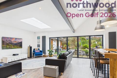 3 bedroom semi-detached house to rent, Open Golf Lulworth Road, Birkdale, Southport, PR8