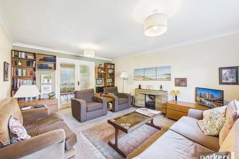 4 bedroom detached house for sale, Brackendale Way, Berkshire RG6