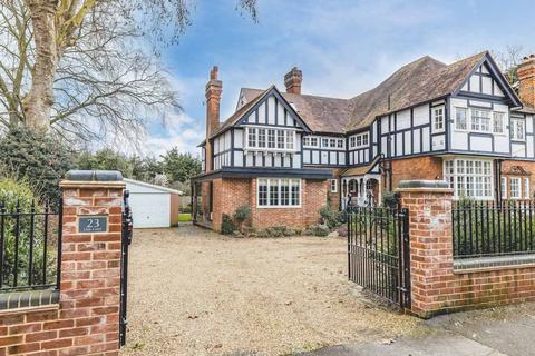 undefined, The Avenue, Datchet SL3