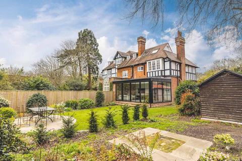 undefined, The Avenue, Datchet SL3