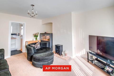 3 bedroom semi-detached house for sale, Ridge Grove, Stourbridge, West Midlands, DY9