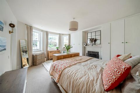 3 bedroom apartment for sale, Charlton Road, London