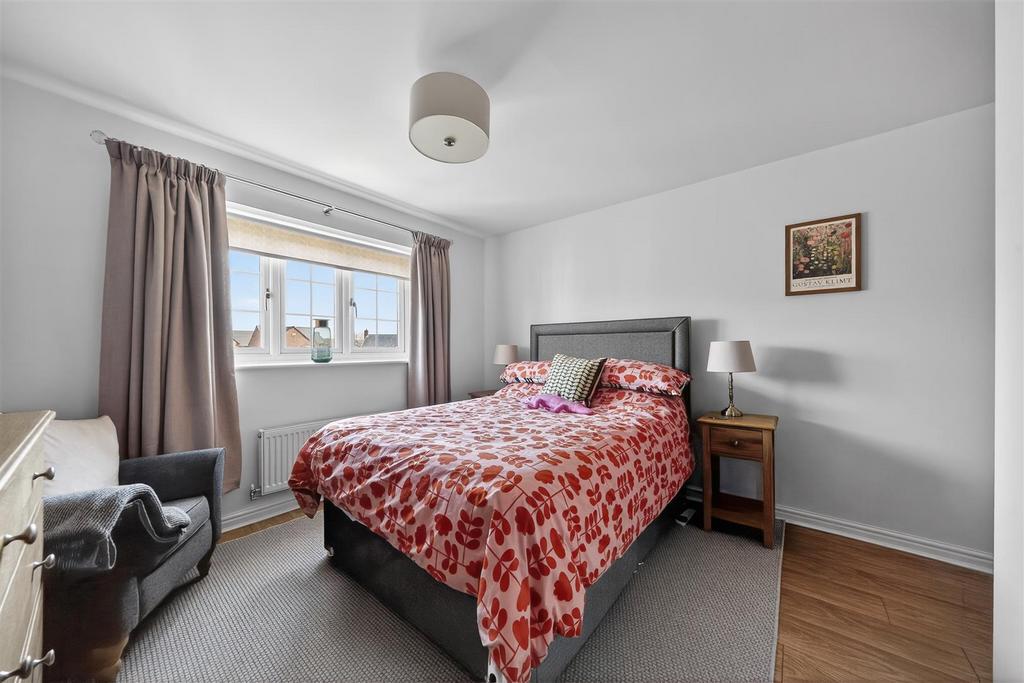 Bed 2.jpg