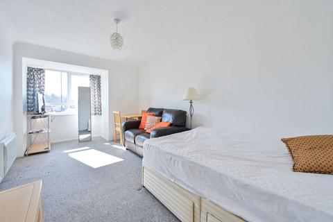 Studio for sale, Chaucer Drive, Bermondsey, London, SE1