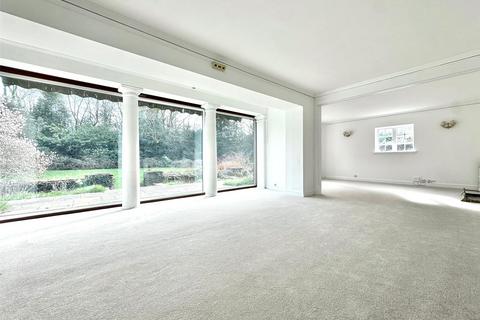 undefined, Great Austins, Farnham, Surrey, GU9
