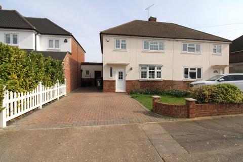 Winchester Avenue, Upminster RM14