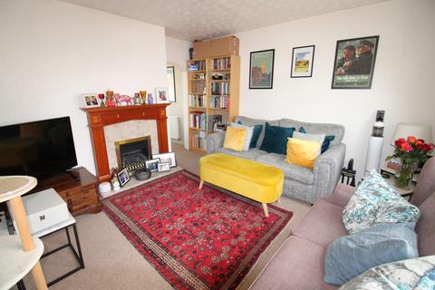 3 bedroom semi-detached house for sale, Winchester Avenue, Upminster RM14