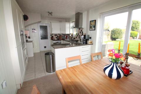 3 bedroom semi-detached house for sale, Winchester Avenue, Upminster RM14