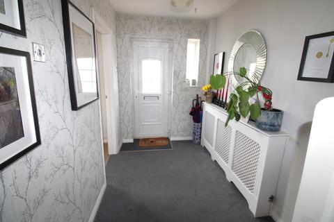 3 bedroom semi-detached house for sale, Winchester Avenue, Upminster RM14