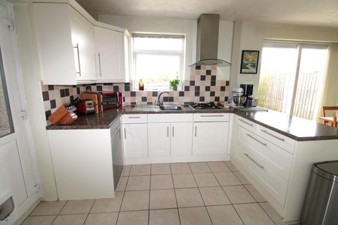 3 bedroom semi-detached house for sale, Winchester Avenue, Upminster RM14