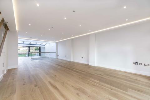 3 bedroom semi-detached house to rent, Dungarvan Avenue, London SW15