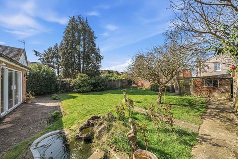 3 bedroom detached house for sale, Wellington Road, Ashford, TW15