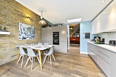 4 bedroom terraced house for sale, Sandycombe Road, Kew, Richmond, Surrey TW9