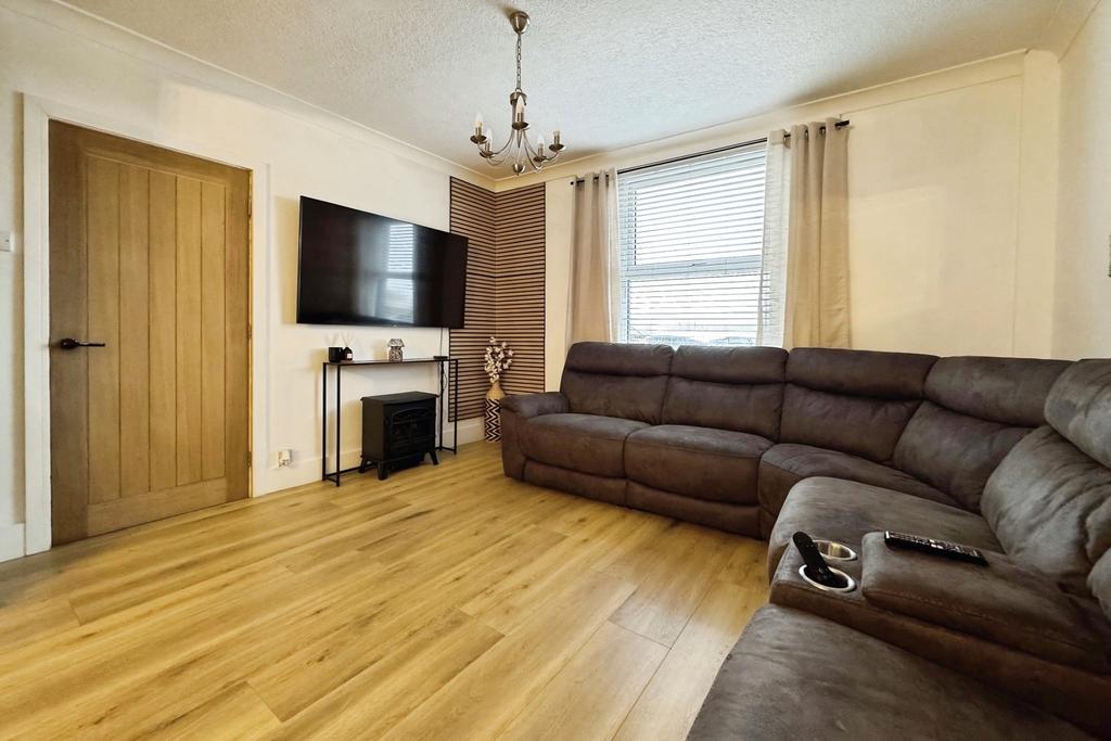 Living/Dining Room