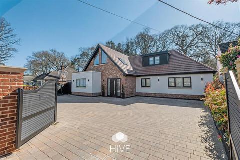5 bedroom detached house for sale, Monkton Close, Ferndown BH22