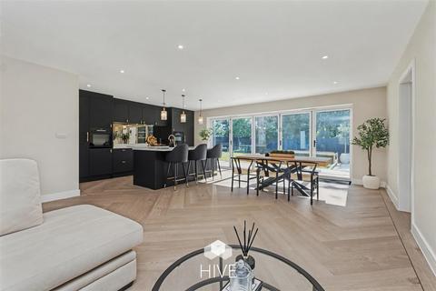 5 bedroom detached house for sale, Monkton Close, Ferndown BH22