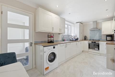 3 bedroom terraced house for sale, Dagnam Park Drive, Romford, RM3