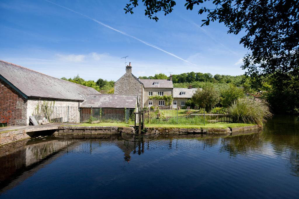 Melbury Abbas Mill