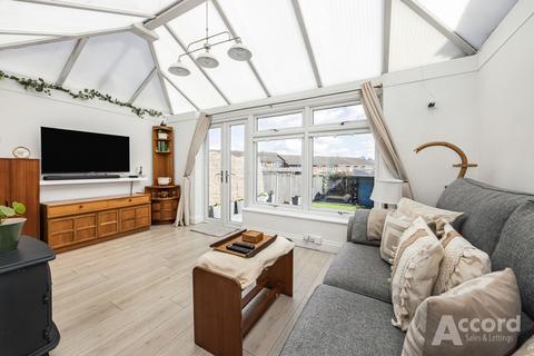 4 bedroom terraced house for sale, Fry Close, Romford, RM5