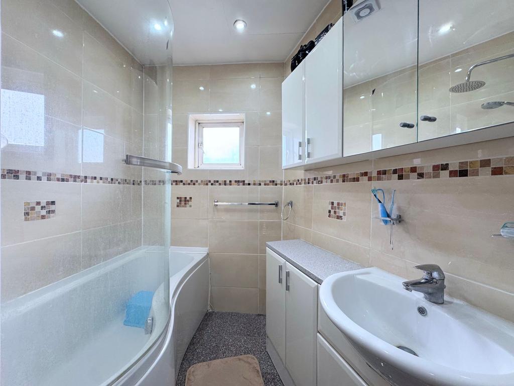 Family bathroom