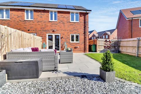3 bedroom semi-detached house for sale, Rosefinch Drive, Norton Canes, WS11 9AG - Beautifully Presented Throughout