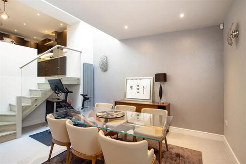 undefined, Dovehouse Street, Chelsea, SW3