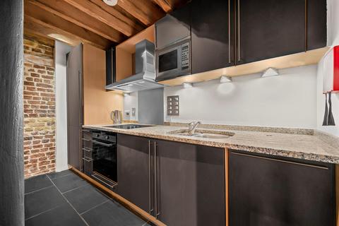 2 bedroom flat for sale, B103 Port East Apartments, 18 Hertsmere Road, Nr Canary Wharf, London E14