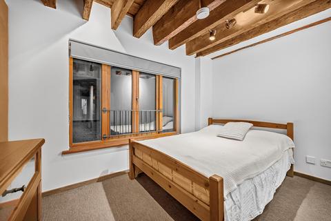 2 bedroom flat for sale, B103 Port East Apartments, 18 Hertsmere Road, Nr Canary Wharf, London E14