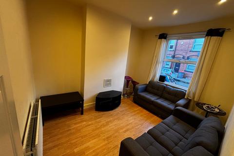 4 bedroom house to rent, Granby Grove, Leeds LS6