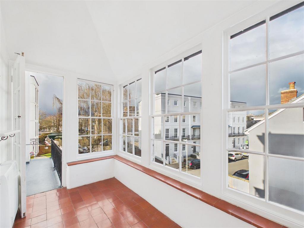 1-bed-central-cheltenham13.jpg