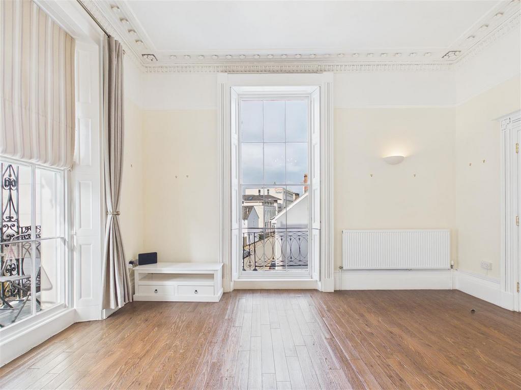 1-bed-central-cheltenham5.jpg