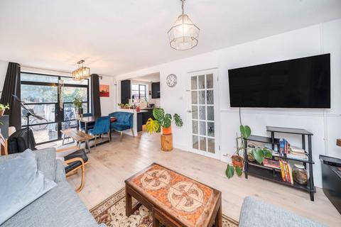 3 bedroom house for sale, Stellman Close, London E5