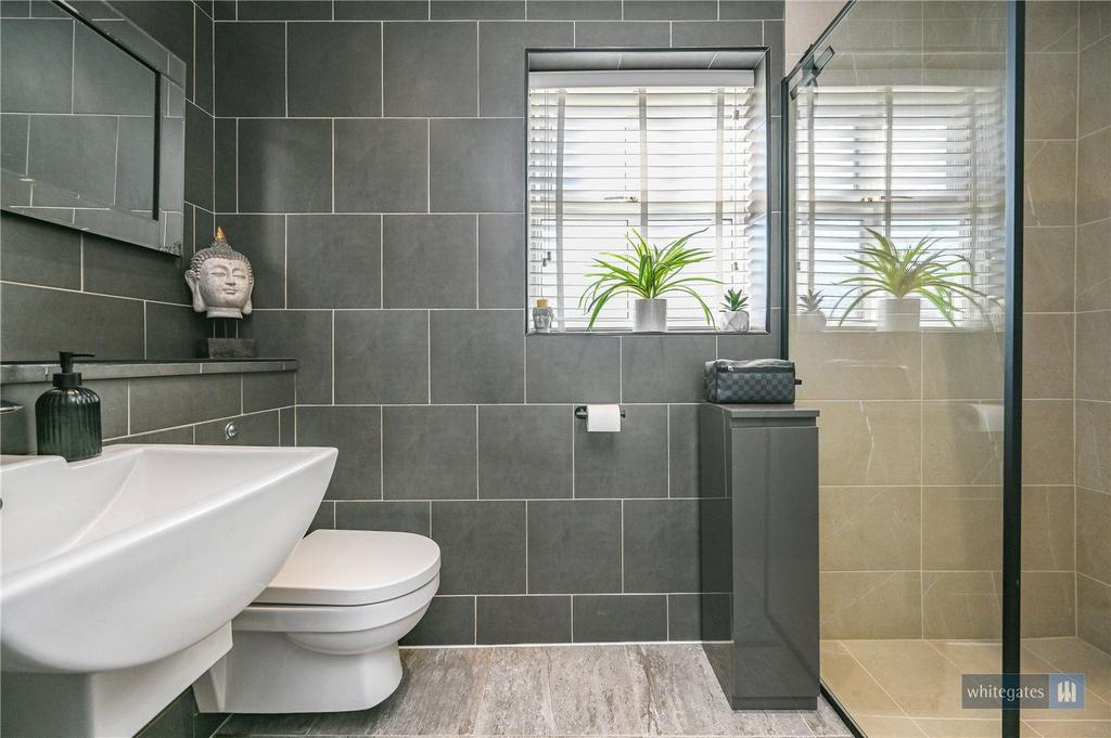 Ensuite