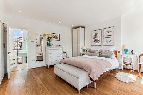 3 bedroom flat for sale, Redburn Street, Chelsea, SW3