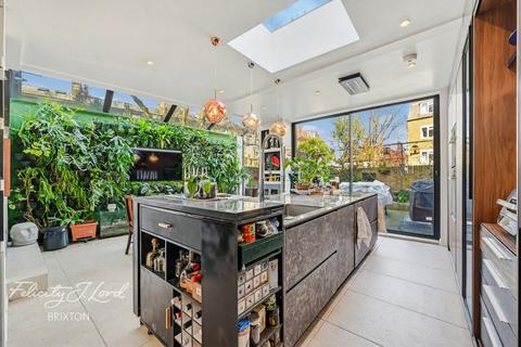 5 bedroom terraced house for sale, Inglis Street, London