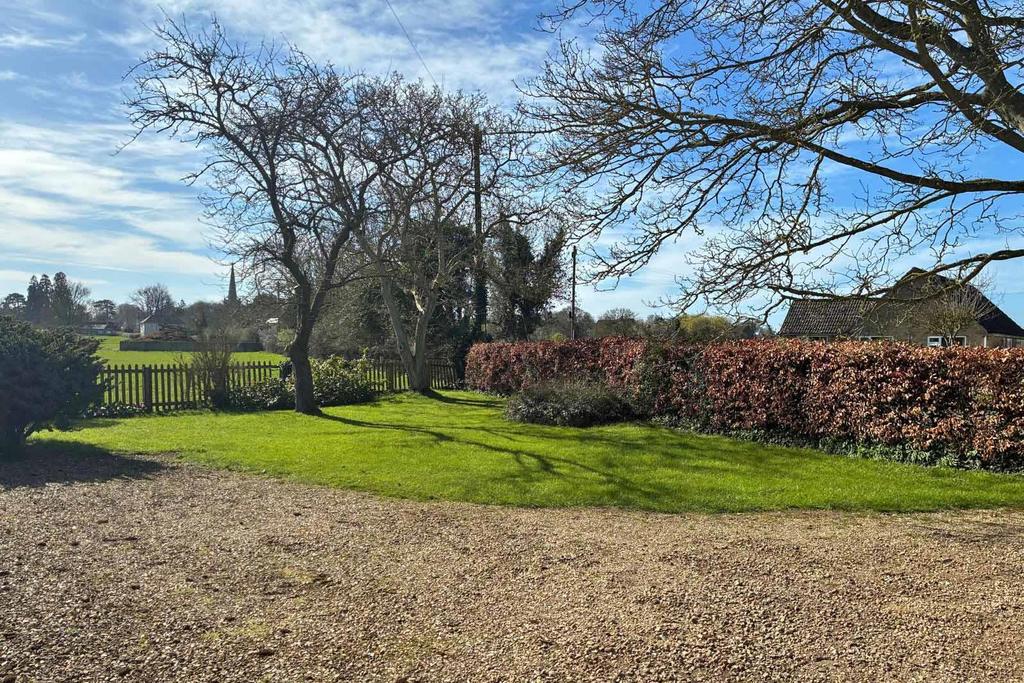 Front Garden.jpg