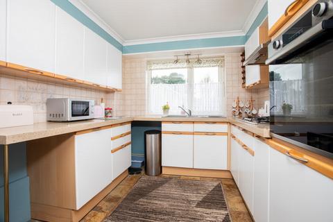 2 bedroom bungalow for sale, Nightingale Avenue, Hythe, CT21