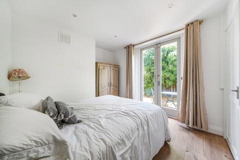 undefined, Coningham Road, Shepherds Bush, London, W12